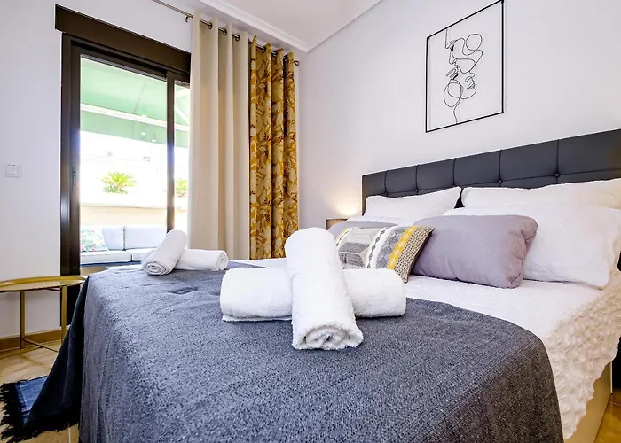 Penthouse San Miguel 5-8 * Torrevieja